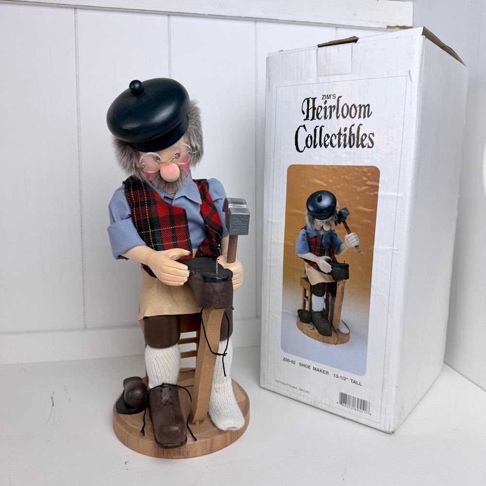 2000 Zim's Heirloom Collectibles Shoe Maker Nutcracker Z00-02 with Box